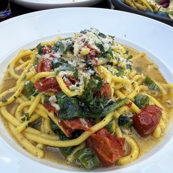 Schooners Monterey - Dungeness Crab Pasta - Seafood Near Me - Monterey, California Schooners Monterey - Dungeness Crab Pasta - Seafood Near Me - Monterey, California