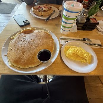 Biscuit House - Pancakes and eggs - Breakfast & Brunch Near Me - Schertz, Texas