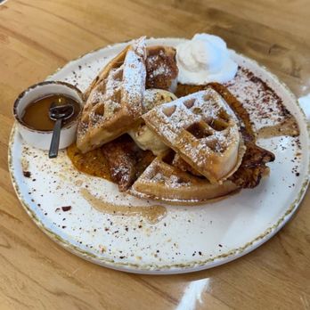 Flori Brunch - Chicken and waffles.Amazing combination to a mew twist much respect to the cuisine!! - Venues & Event Spaces Near Me - South Gate, California Flori Brunch - Chicken and waffles.Amazing combination to a mew twist much respect to the cuisine!! - Venues & Event Spaces Near Me - South Gate, California