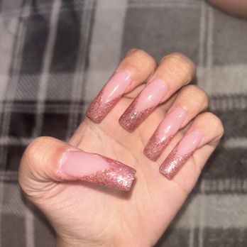 Nail Garden Salon - the paints are lopsided and just overall not good - Nail Salons Near Me - Phoenix, Arizona