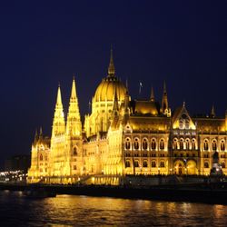 Pan World Travel Service - Uniworld Enchanting Danube tour 20w4