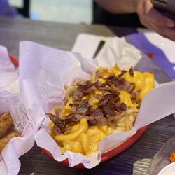 Hot Wings Cafe - Cheese Fries with Bacon