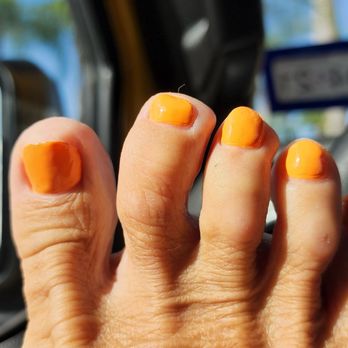 Hello Nail Spa - Nails not filed same length - Nail Salons Near Me - Royal Palm Beach, Florida