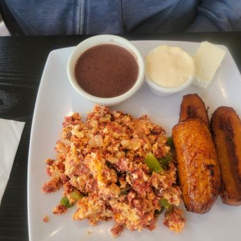 Parrilla Salvadoreña - Chorizo with eggs and vegetables mixed - Salvadoran Near Me - Los Angeles, California Parrilla Salvadoreña - Chorizo with eggs and vegetables mixed - Salvadoran Near Me - Los Angeles, California