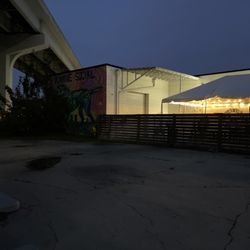 Kanine Social - Outside area