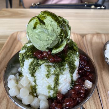 Goldmiss - Matcha shave ice with mochi balls, matcha ice cream, and Azuki beans. Condensed milk on the side! - Coffee & Tea Near Me - Honolulu, Hawaii