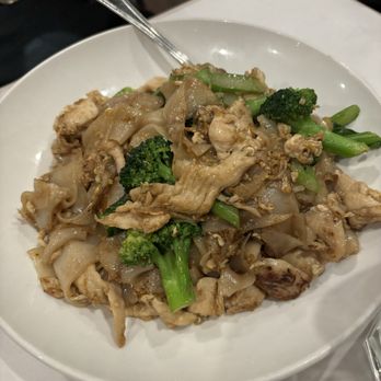 Shana Thai Restaurant - Pad See Ew - Thai Near Me - Mountain View, California Shana Thai Restaurant - Pad See Ew - Thai Near Me - Mountain View, California