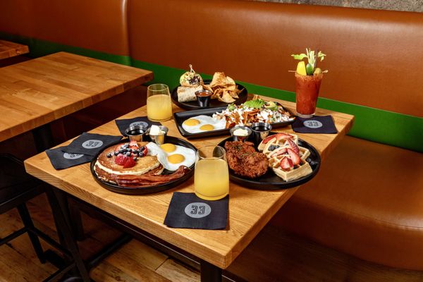 33 Taps West Hollywood by null