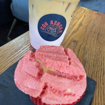 Con Azucar Cafe - Duvalin Latte Manteconcha - Coffee & Tea Near Me - San Jose, California