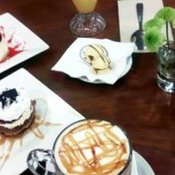Café Dos Escudos - Cafeteria Near Me - Buenos Aires, C Café Dos Escudos - Cafeteria Near Me - Buenos Aires, C