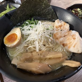 Torisoba Sumiya - 2. Rich Chicken Ramen - Ramen Near Me - Los Angeles, California Torisoba Sumiya - 2. Rich Chicken Ramen - Ramen Near Me - Los Angeles, California