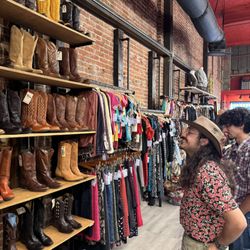 Melrose Vintage - Boots for days