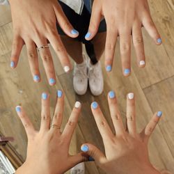 Bee Nails & Spa