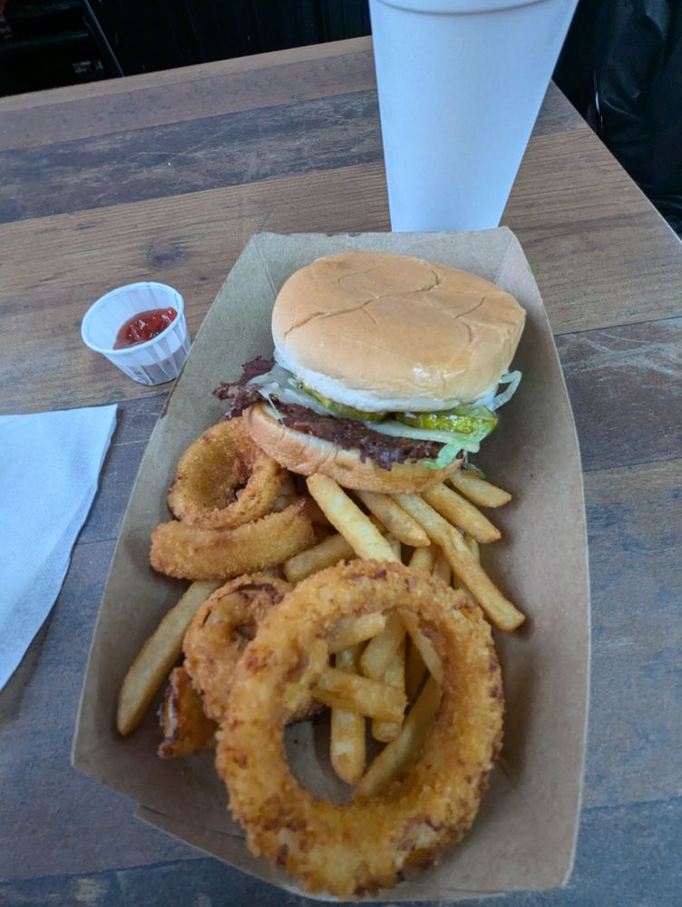 Taylor Belle’s & Burgers Logo