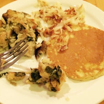 Everett's - Eggs strata, hash browns and pancakes. Yum! - American Near Me - Boyne Falls, Michigan