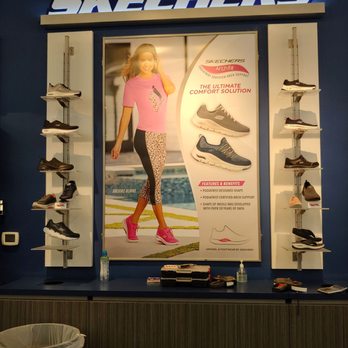 SKECHERS Factory Outlet - Shoe Stores Near Me - Eagan, Minnesota