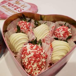 Niche & Scrumptious Kitchen & Events