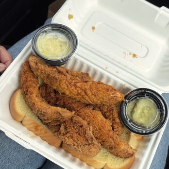 Babas Hot Chicken & Brews - Chicken Wings Near Me - Audubon, Pennsylvania