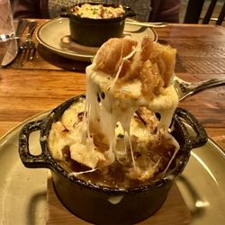 Bistro La Cave - French Onion Soup