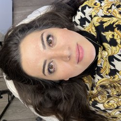 Social Dry Lounge - Before microblading