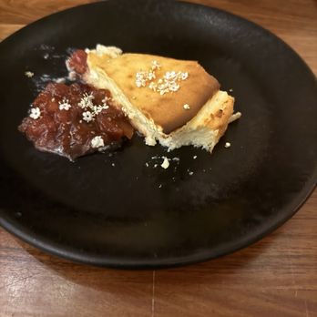Antolina - Cheesecake with strawberry apple sauce - Mexican Near Me - Ciudad de México, DIF Antolina - Cheesecake with strawberry apple sauce - Mexican Near Me - Ciudad de México, DIF