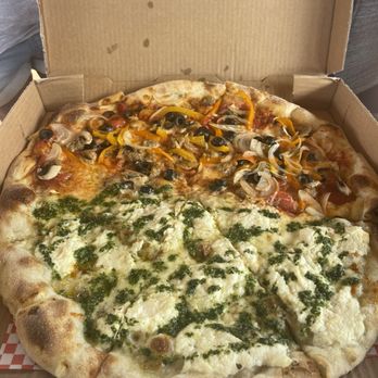 JP’s Pizza - White / supreme pizza - Pizza Near Me - Kaumakani, Hawaii JP’s Pizza - White / supreme pizza - Pizza Near Me - Kaumakani, Hawaii