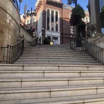 Rodeo Drive - Stairwell - Local Flavor Near Me Rodeo Drive - Stairwell - Local Flavor Near Me