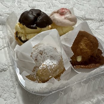 Beard Papa's - Desserts Near Me - Las Vegas, Nevada