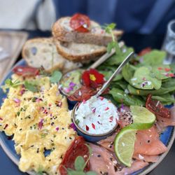 Baoba Espaço de Massagens - It's called "Almost Brunch". Look at the colors!!