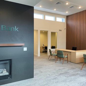 Flatirons Bank - Interior of Flatirons Bank office - Banks & Credit Unions Near Me - Longmont, Colorado