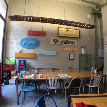 Bar & Kitchen - Fun :) - Juice Bars & Smoothies Near Me - Valencia, V