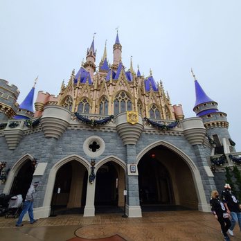 Cinderella Castle - Amusement Parks Near Me - Orlando, Florida