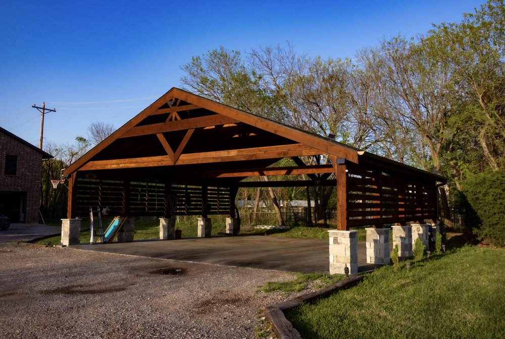 Slide of Lucas Roofing