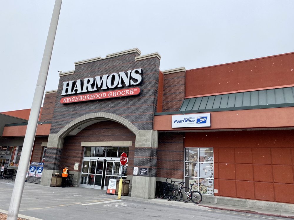 HARMONS NEIGHBORHOOD GROCER Updated September 2024 70 Photos & 119 Reviews 3270 S 1300th E