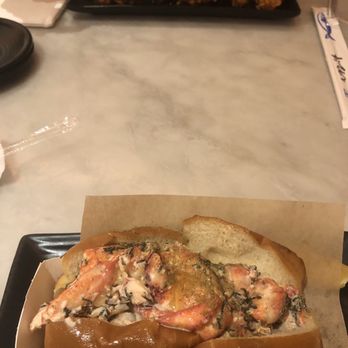 DOMU - Dr. Phillips - Lobster bun & DOMU wings - Ramen Near Me - Orlando, Florida DOMU - Dr. Phillips - Lobster bun & DOMU wings - Ramen Near Me - Orlando, Florida