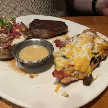 Outback Steakhouse - Steak and apple smoked chicken - Steakhouses Near Me - Henderson, Nevada