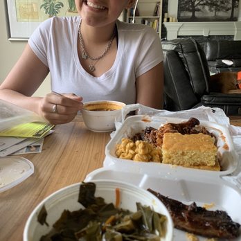 Lew's BBQ - Happy sampling - Barbeque Near Me - Everett, Washington
