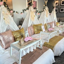 Glamberous Adventures - Coachella Boho Theme