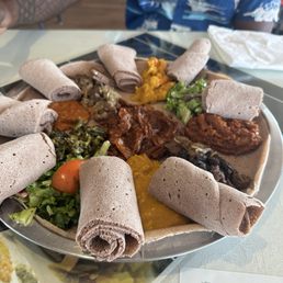 Veggie combo and meat combo - family style Veggie combo and meat combo - family style
