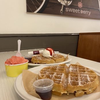 Sweet Berry - Ice Cream & Frozen Yogurt Near Me - Fairfax, Virginia