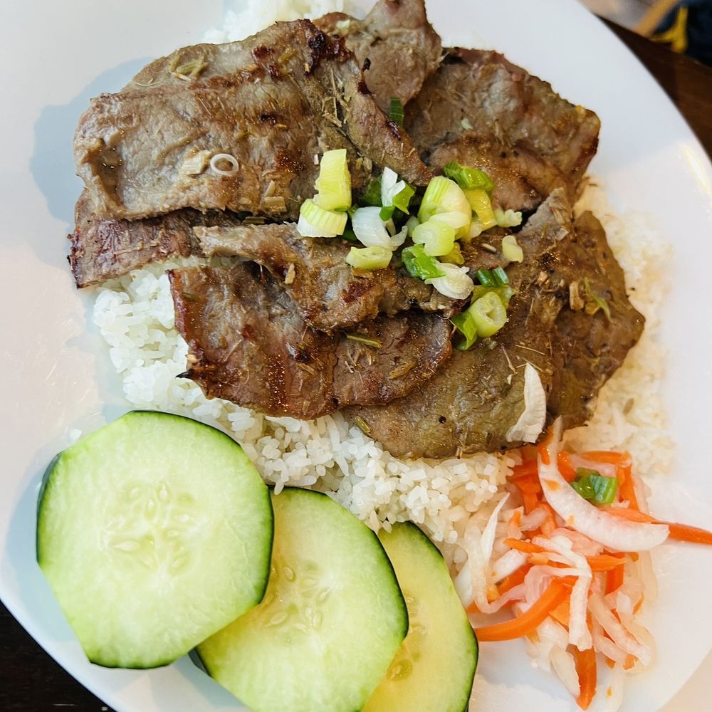 Bale Valley Restaurant - Charbroiled Beef & rice ($13) - Vietnamese Near Me - Canoga Park, California