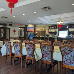 Good Buddy Dim Sum Chinese Restaurant - Dated interior