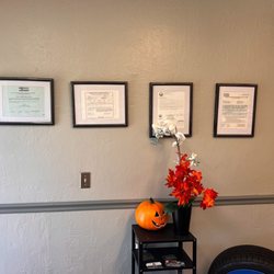 Apex Tire & Auto - Lighthouse Point - Waiting area