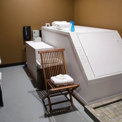 Fadeaway Floatation Center - Float room