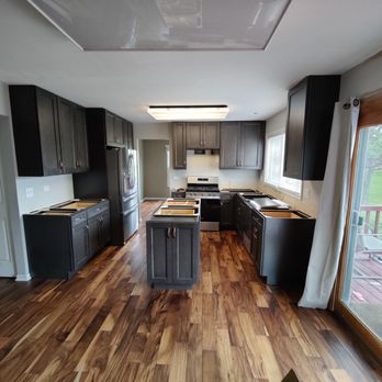 Cabinets City - Palatine - After, without counter tops installed. - Kitchen & Bath Near Me - Palatine, Illinois