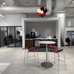 Honda Waterloo Sales - Customer Lounge