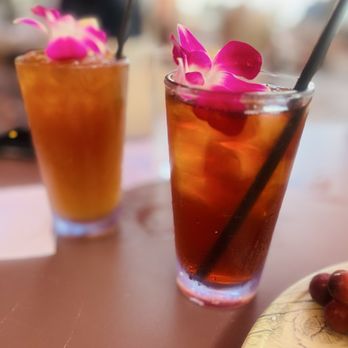 Mai Tai Bar - Ice teas - so pretty and staff is all wonderful - Cocktail Bars Near Me - Honolulu, Hawaii