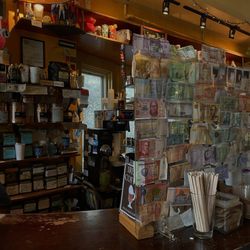 Rochambo Coffee & Tea House - Counter