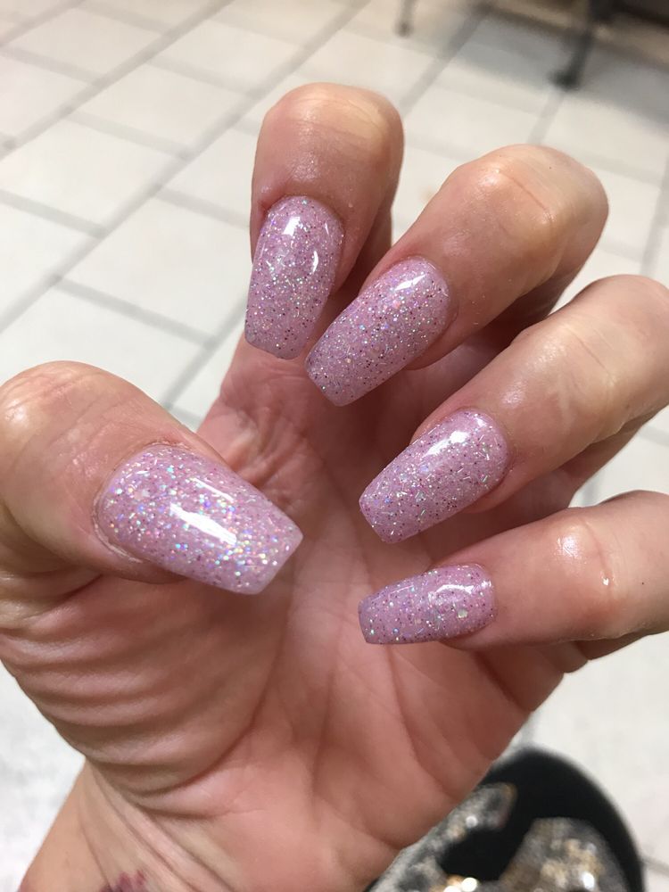 M Nails Logo