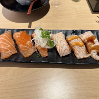 Waka Sakura - Salmon lover - Conveyor Belt Sushi Near Me - Gardena, California